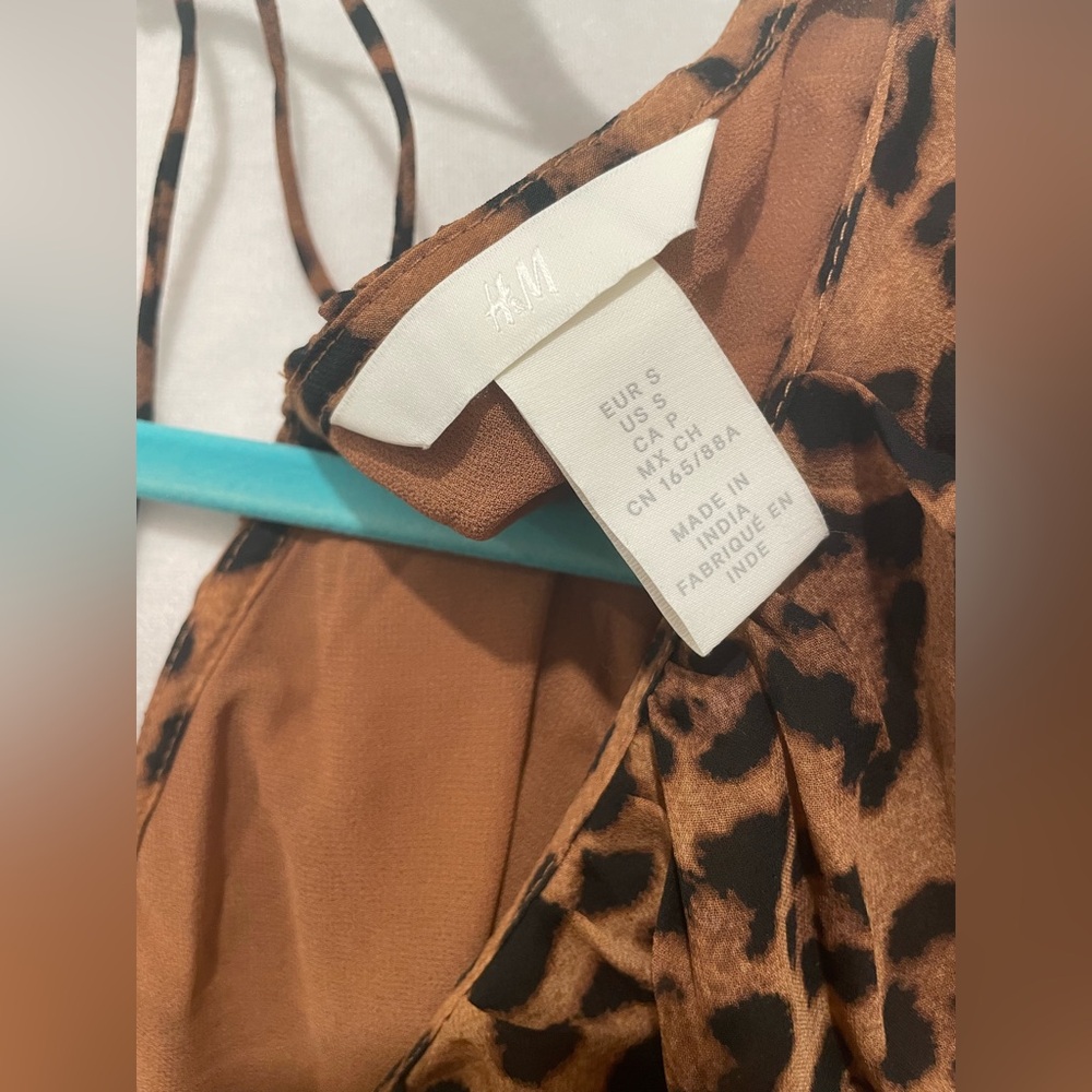 LIKE NEW H&M Brown & Black Leopard Print V-Neck Long-Sleeve Crop Top Blouse - S - Picture 13 of 14